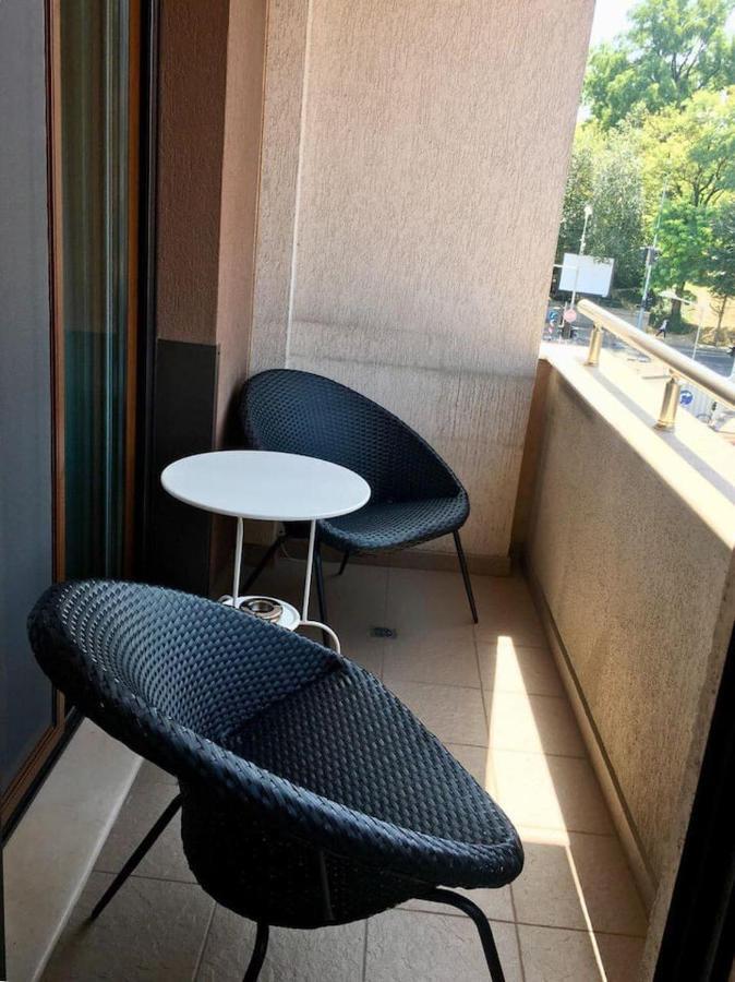 Golden View Of Plovdiv Apartment Bagian luar foto